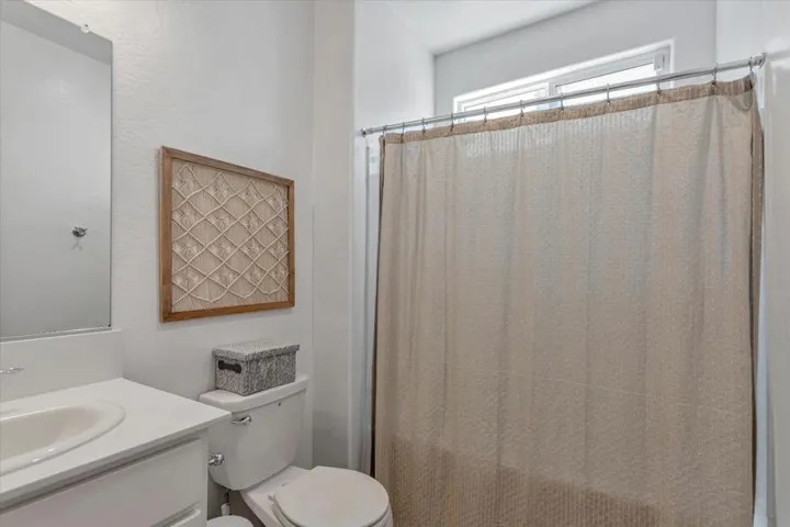 410 Lolly Way, Los Banos, California 93635
