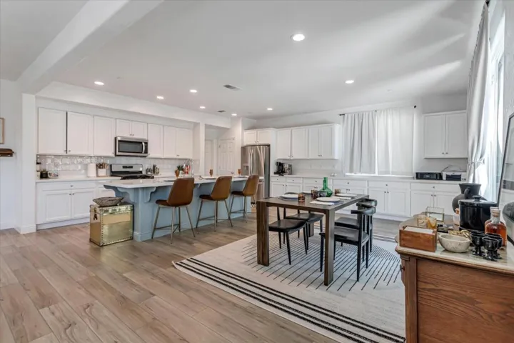 410 Lolly Way, Los Banos, California 93635