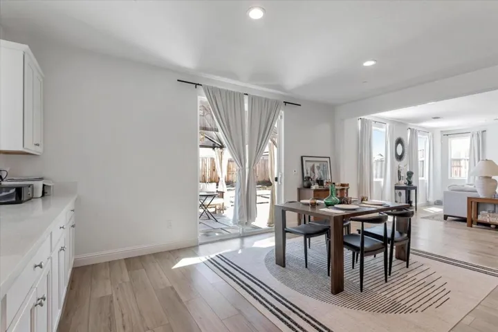 410 Lolly Way, Los Banos, California 93635