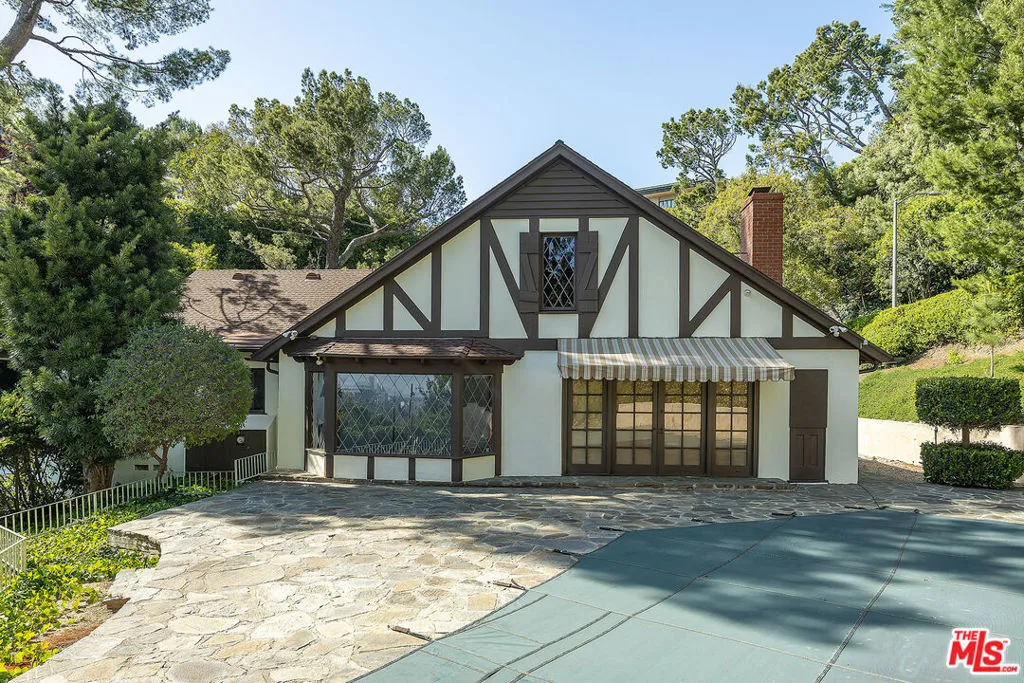 1116 Calle Vista Drive, Beverly Hills, California 90210 home-pic-3