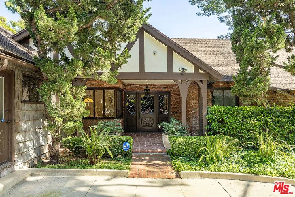 1116 Calle Vista Drive, Beverly Hills, California 90210 home-pic-5