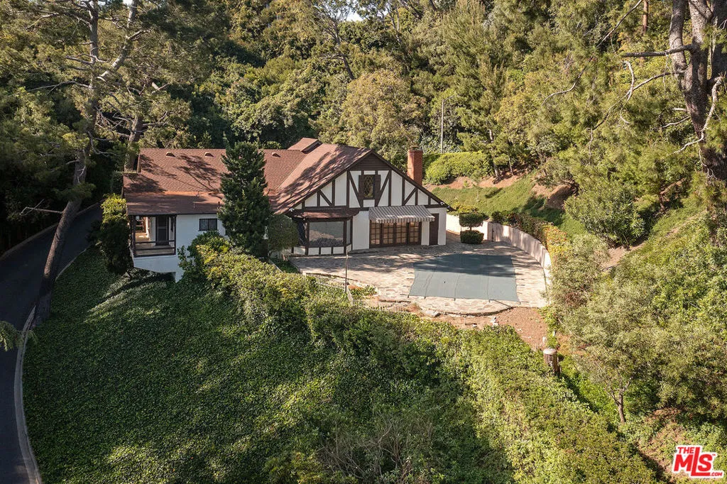 1116 Calle Vista Drive, Beverly Hills, California 90210 home-pic-1