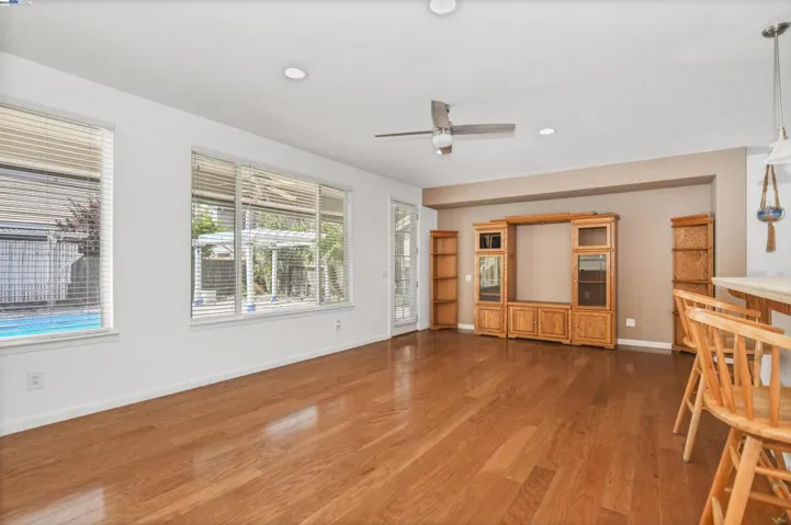 3931 Granite Falls Dr, Ceres, California 95307