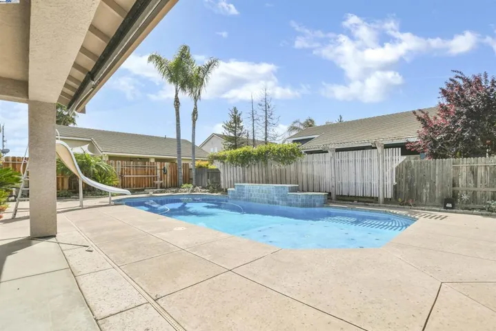 3931 Granite Falls Dr, Ceres, California 95307