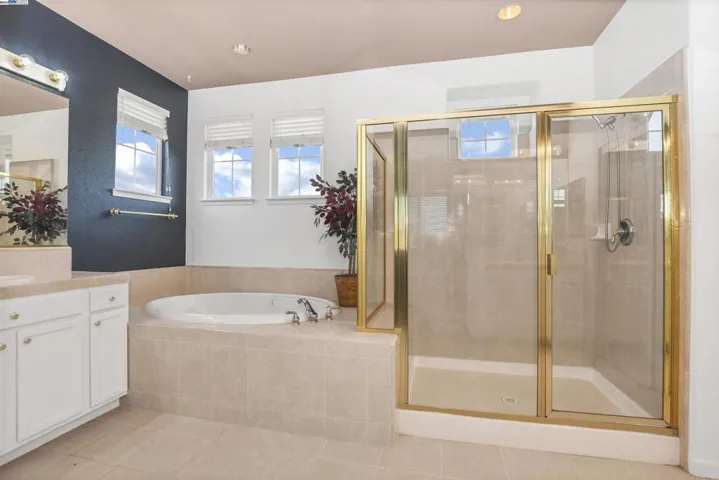 3931 Granite Falls Dr, Ceres, California 95307