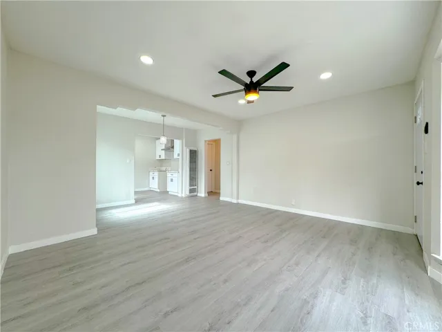 827 E 95th Street, Los Angeles, California 90002