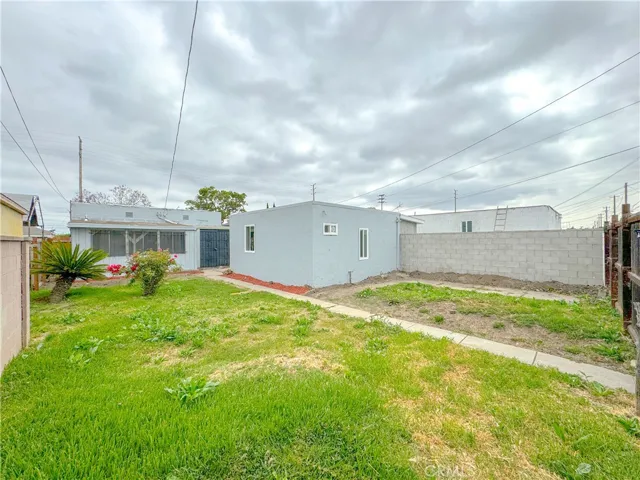 827 E 95th Street, Los Angeles, California 90002