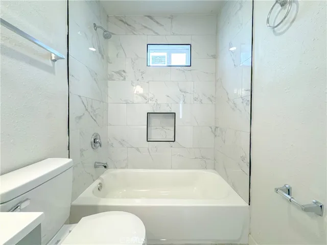 2nd unit bathroom