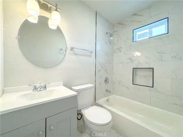 827 E 95th Street, Los Angeles, California 90002