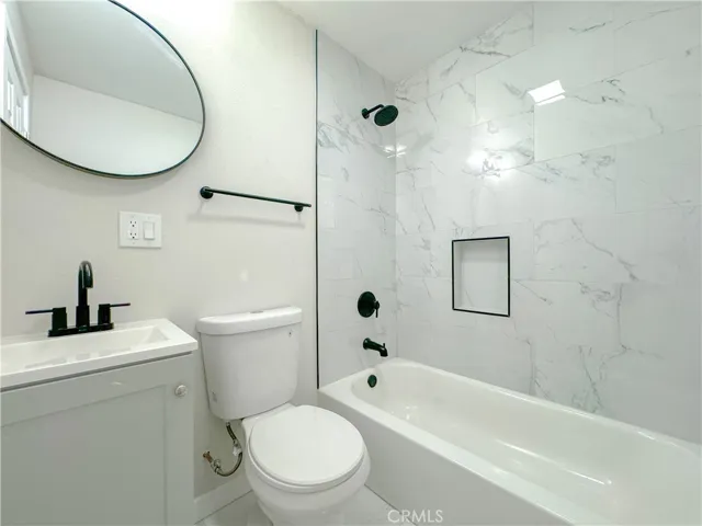 827 E 95th Street, Los Angeles, California 90002