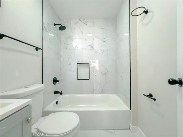 827 E 95th Street, Los Angeles, California 90002