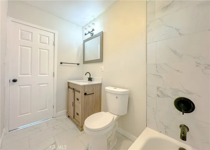 827 E 95th Street, Los Angeles, California 90002