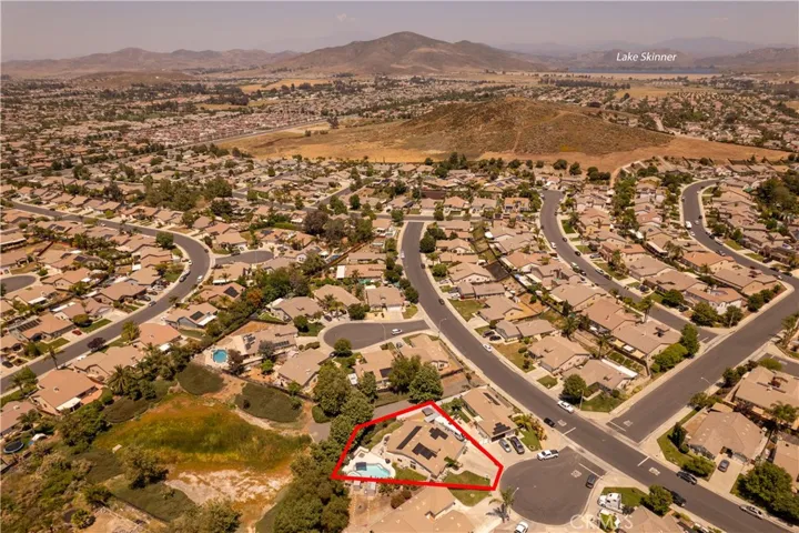31554 Willow Circle, Winchester, California 92596