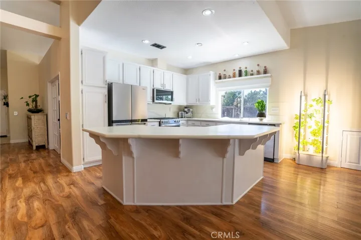 31554 Willow Circle, Winchester, California 92596