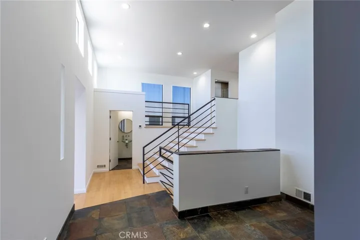 1305 La Mirada Street, Laguna Beach, California 92651