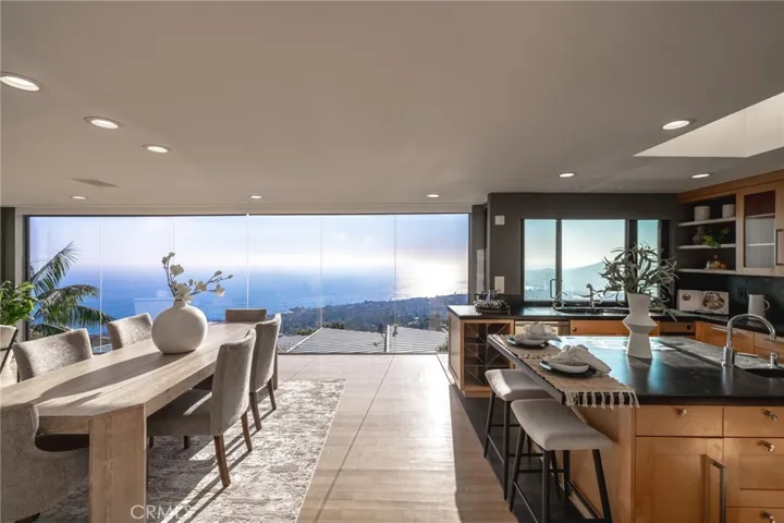 1305 La Mirada Street, Laguna Beach, California 92651