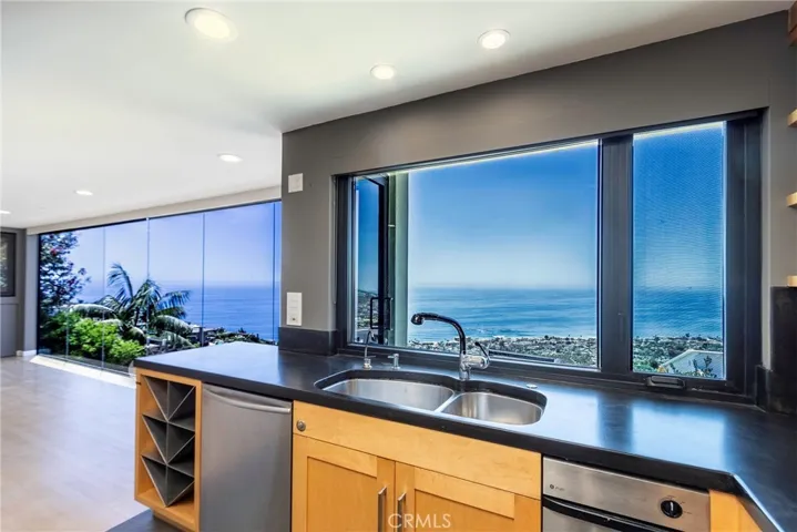 1305 La Mirada Street, Laguna Beach, California 92651