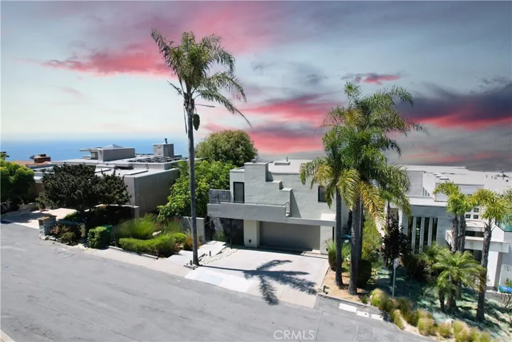 1305 La Mirada Street, Laguna Beach, California 92651