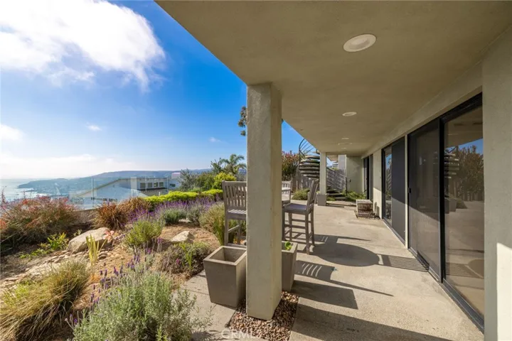 1305 La Mirada Street, Laguna Beach, California 92651