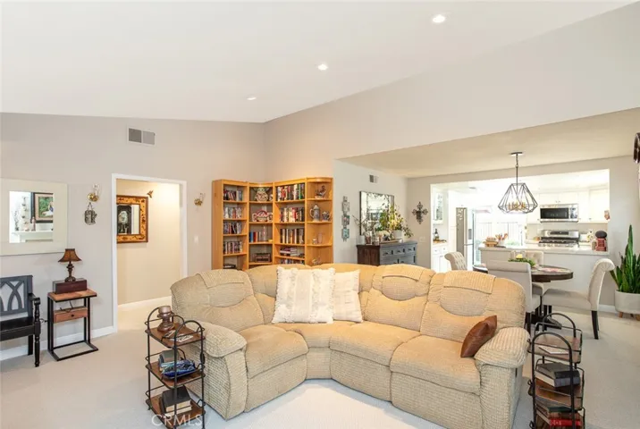 21520 Via La Naranja, Yorba Linda, California 92886
