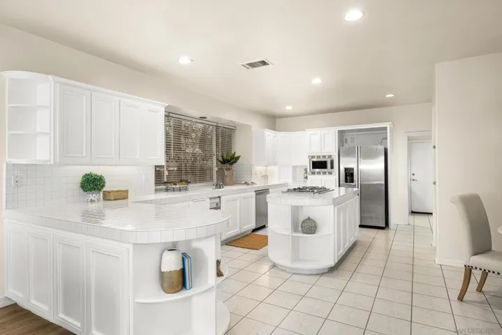 27100 S Ridge Dr, Mission Viejo, California 92692