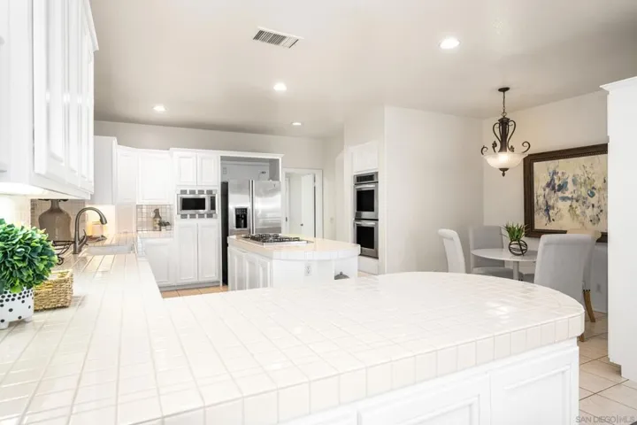 27100 S Ridge Dr, Mission Viejo, California 92692