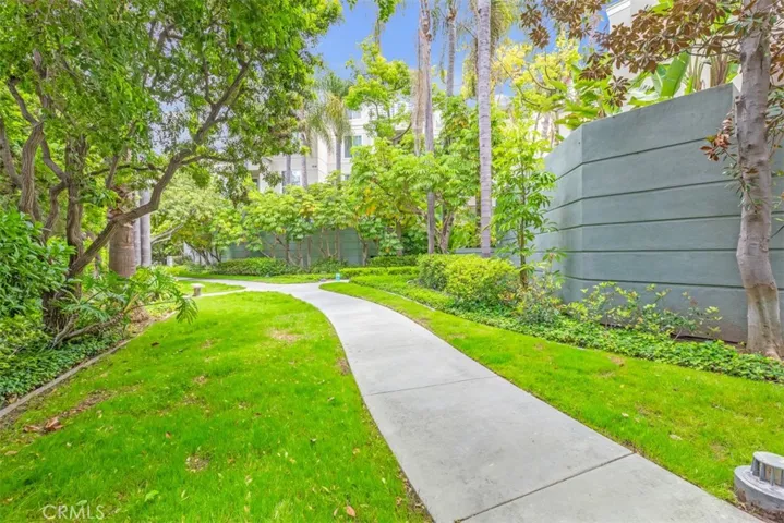 2233 Martin 203, Irvine, California 92612