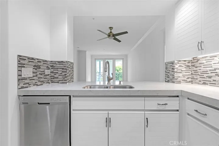 2233 Martin 203, Irvine, California 92612