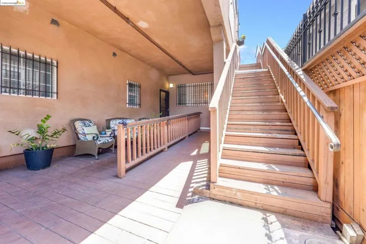2842 Adeline St 2, Oakland, California 94608