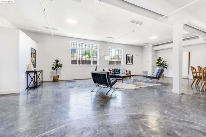 2842 Adeline St 2, Oakland, California 94608