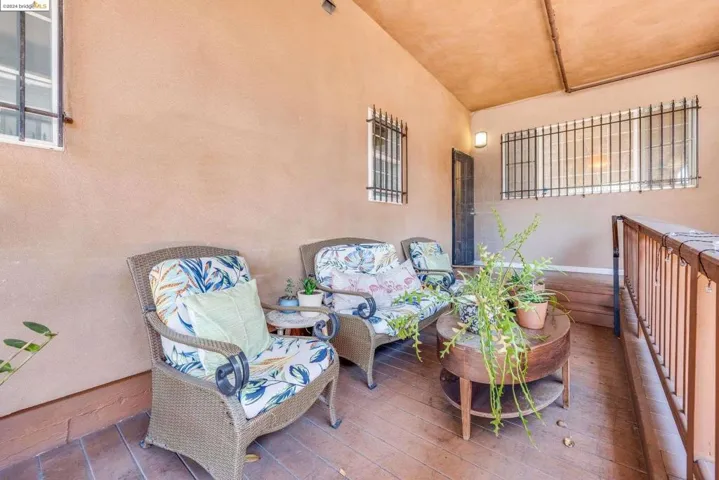 2842 Adeline St 2, Oakland, California 94608