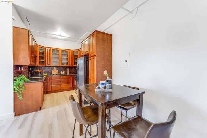 2842 Adeline St 2, Oakland, California 94608