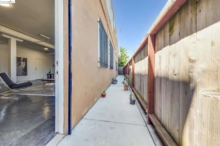 2842 Adeline St 2, Oakland, California 94608