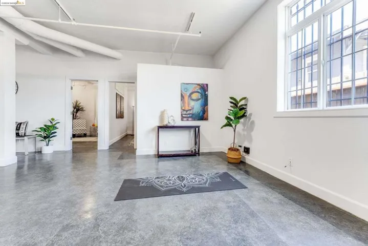 2842 Adeline St 2, Oakland, California 94608