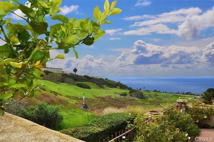 20 Via Capri, Rancho Palos Verdes, California 90275