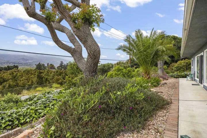 12-web-or-mls-UpmarketMedia_19966Mount-1