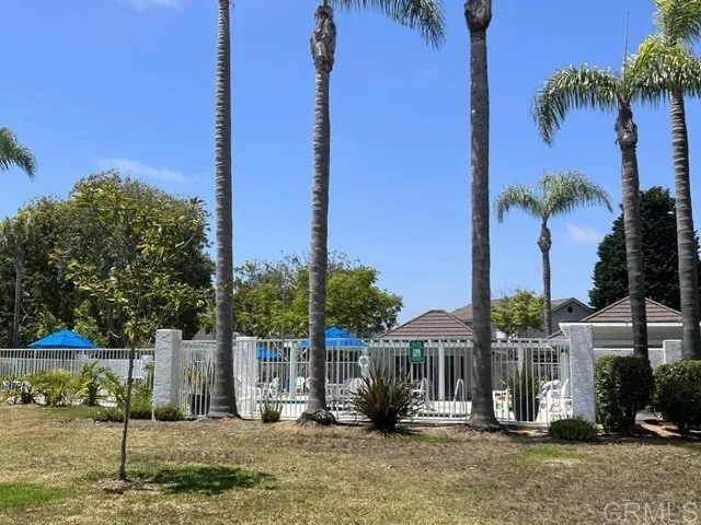 830 Mistletoe Lane, Carlsbad, California 92011