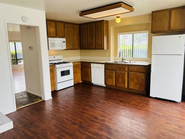 830 Mistletoe Lane, Carlsbad, California 92011