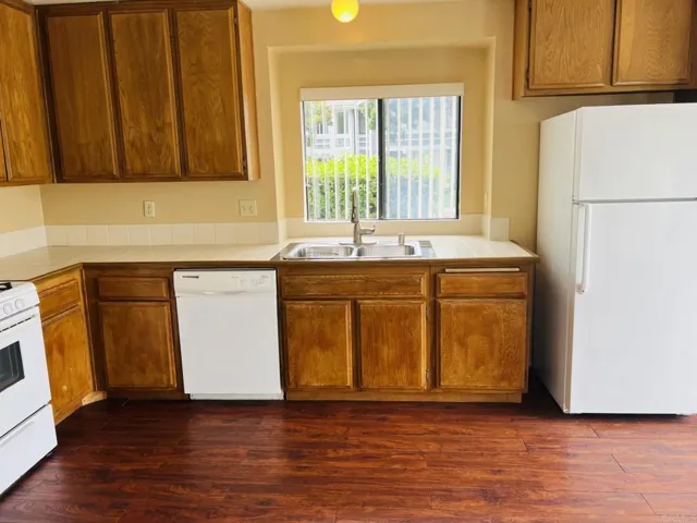 830 Mistletoe Lane, Carlsbad, California 92011