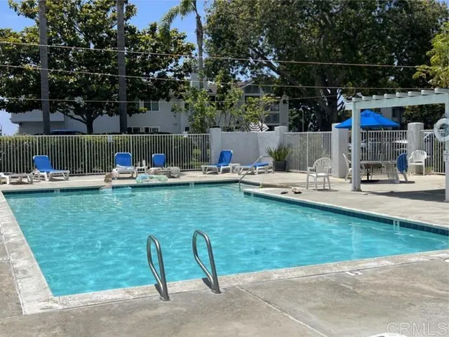 830 Mistletoe Lane, Carlsbad, California 92011