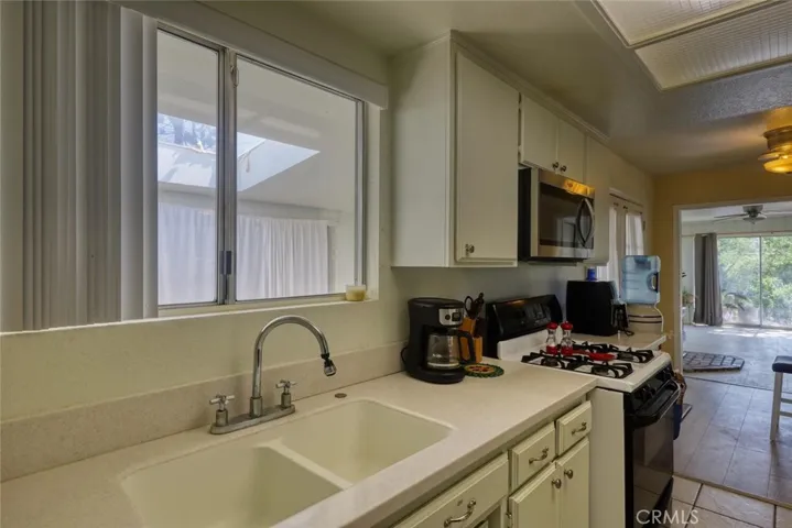 22621 Camp Drive, Tehachapi, California 93561