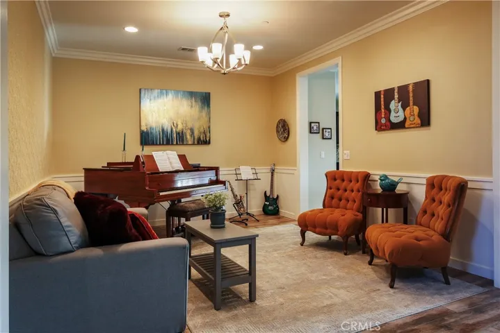 Dinning/Music Room