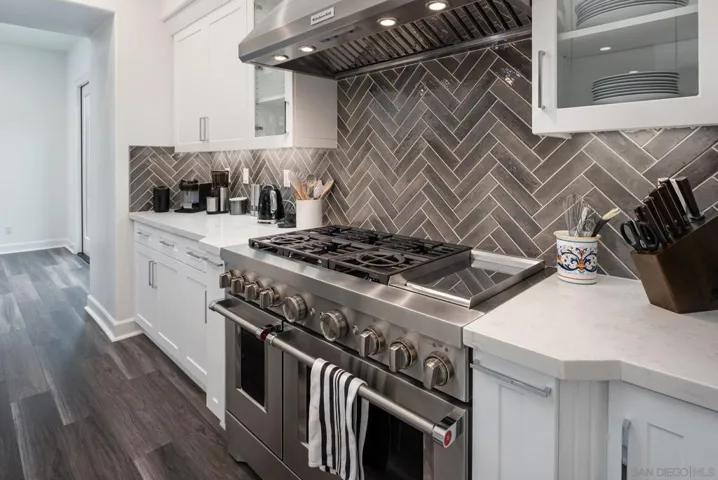 1309 Portola Road, Encinitas, California 92024