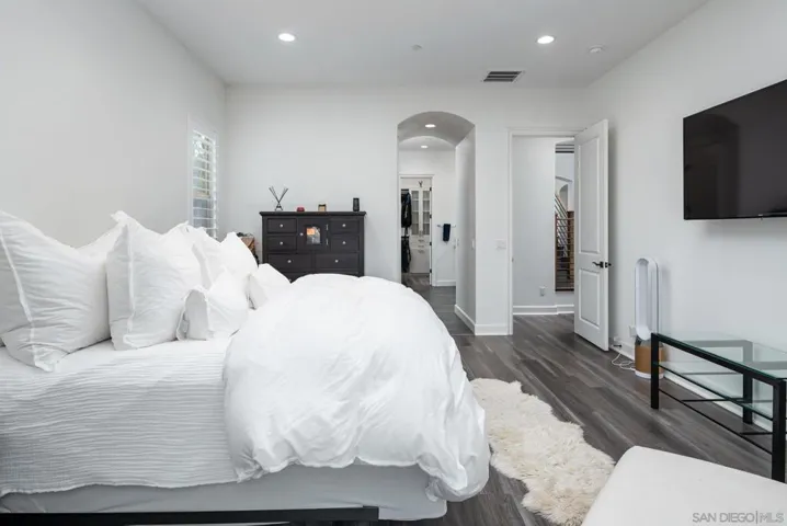 1309 Portola Road, Encinitas, California 92024