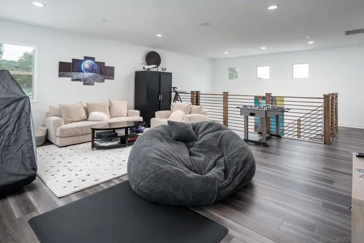 1309 Portola Road, Encinitas, California 92024
