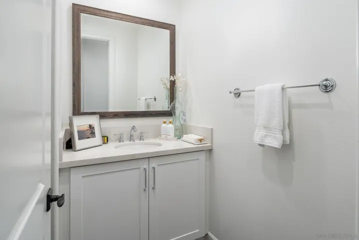 1309 Portola Road, Encinitas, California 92024