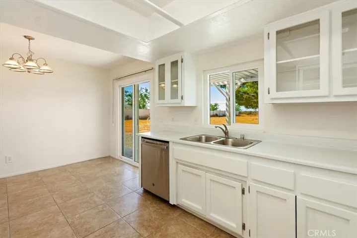 13660 Camellia Road, Victorville, California 92392