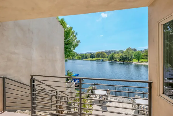 4645 Park Mirasol, Calabasas, California 91302