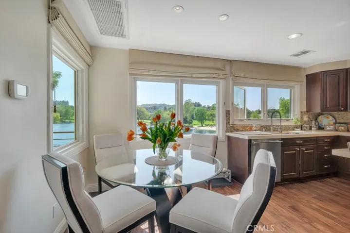 Breakfast nook