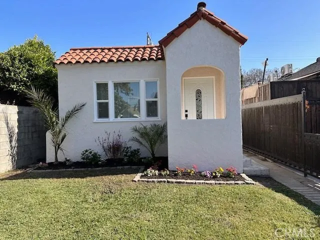 472 E Sunset Street, Long Beach, California 90805
